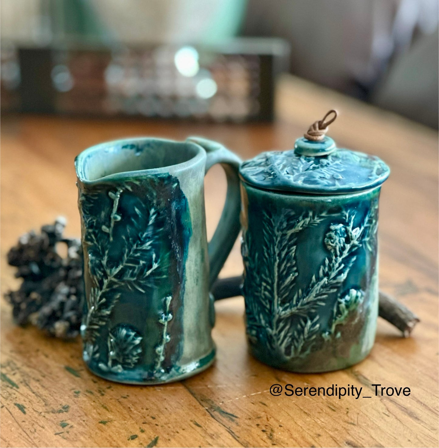 "Petit Dejeuner" - Creamer and sugar set