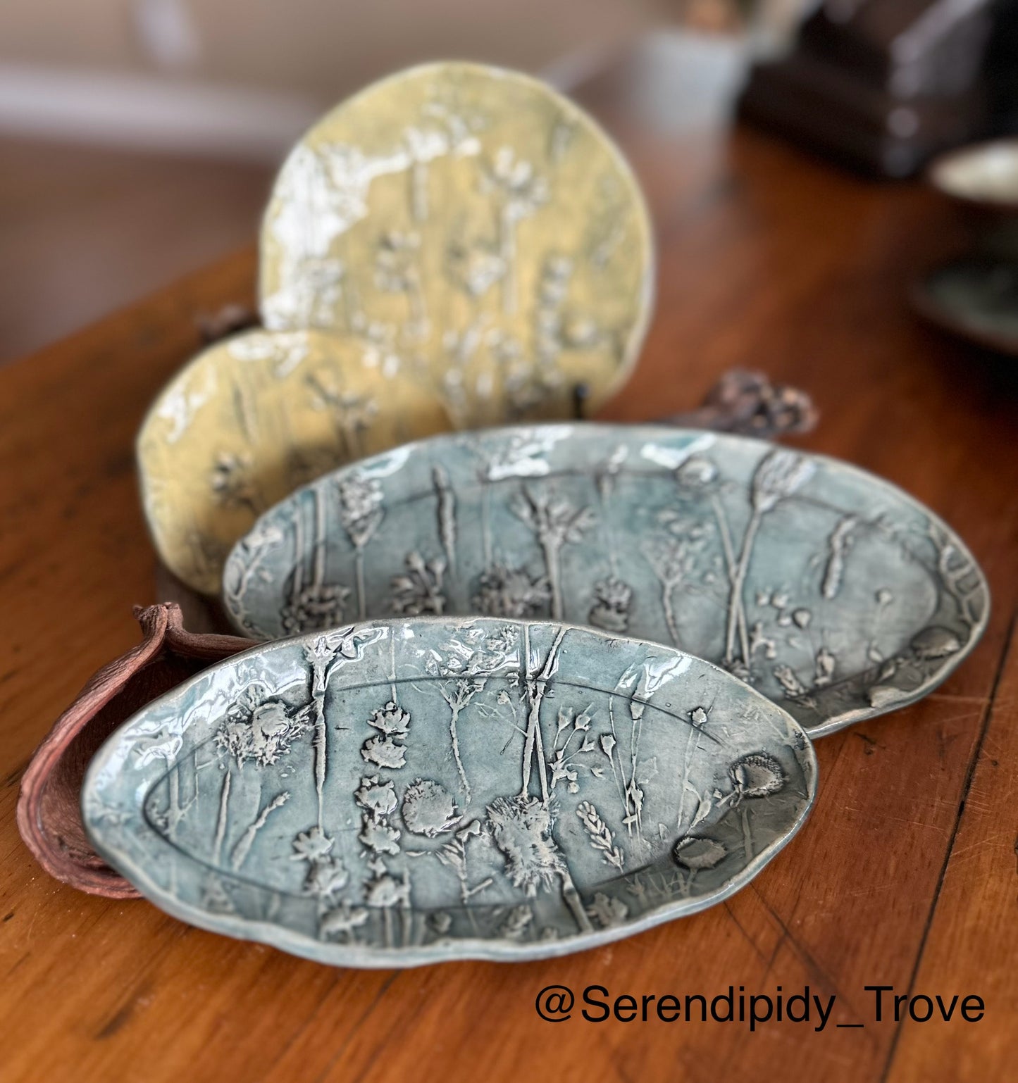 "Whispering Meadow" - Oval platter