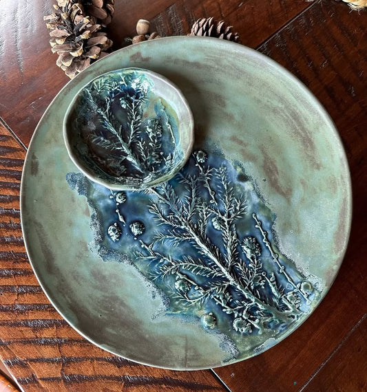 "Charlevoix" - Serving plate with dip bowl