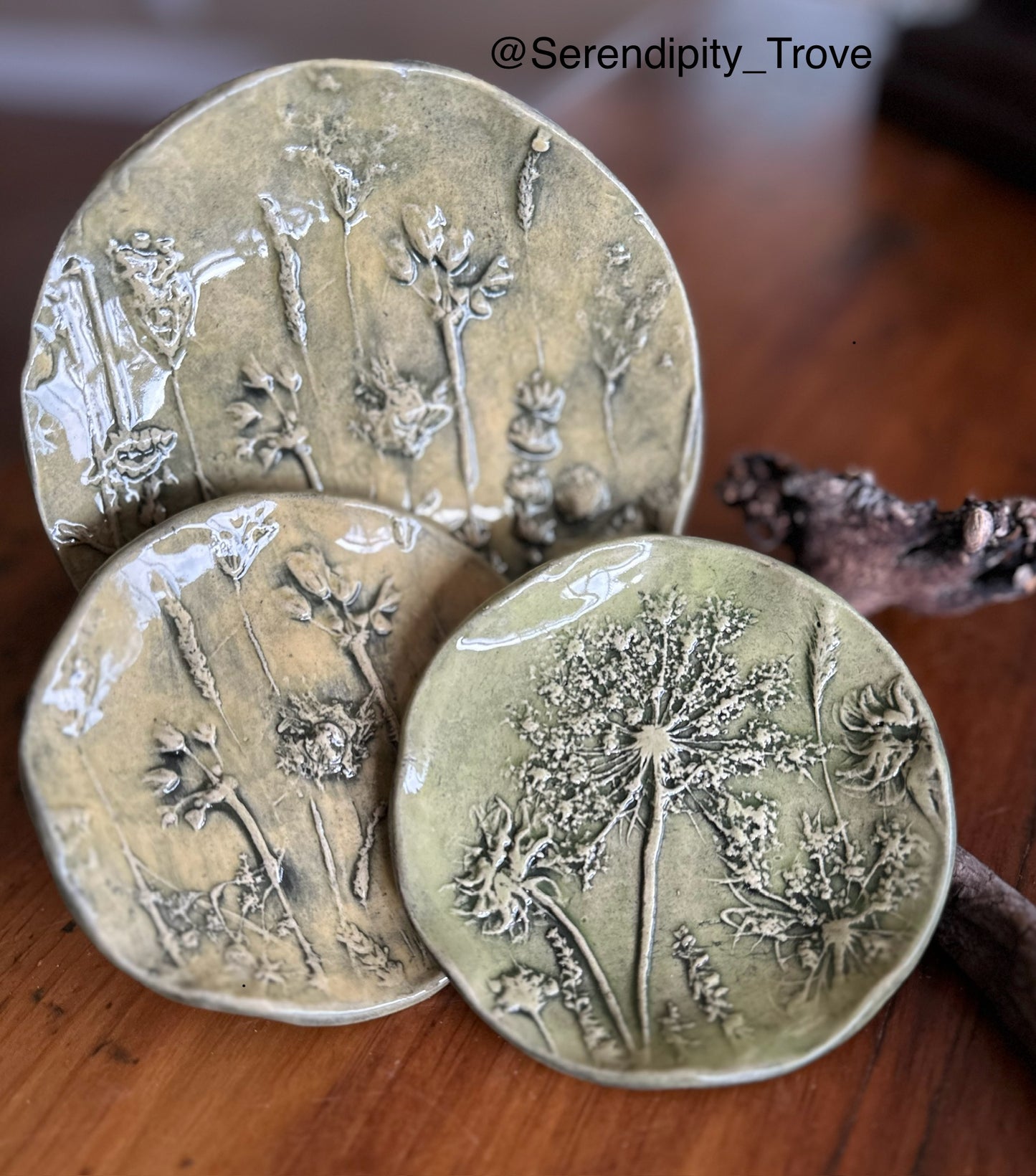 "Whispering Meadow" - Medium plate